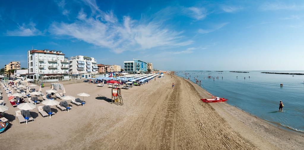 Hotel Souvenir Лідо-ді-Савіо Екстер'єр фото